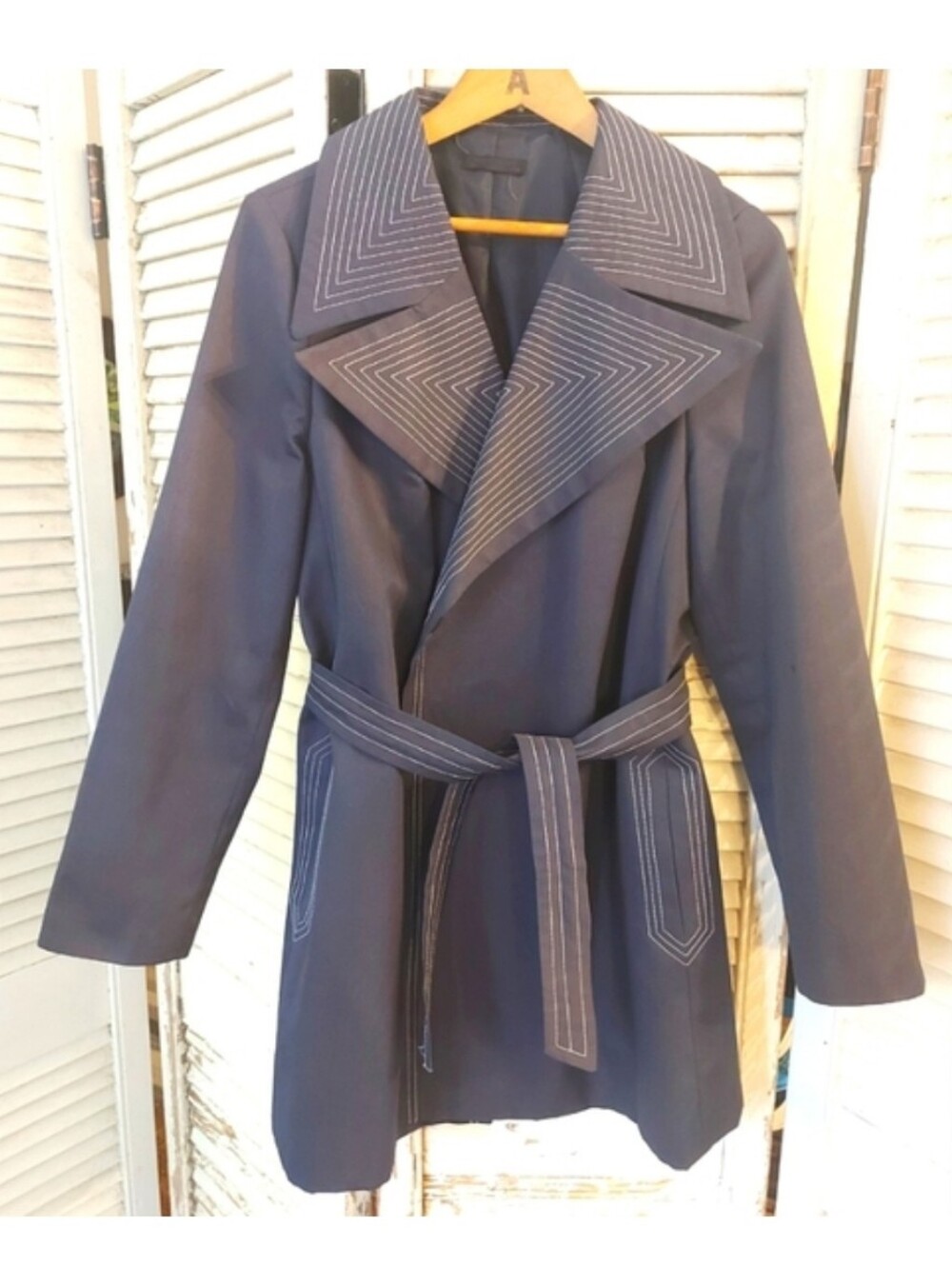 Vintage 70s Dagger Collar Navy Contrast Stitched Belted Jacket Medium